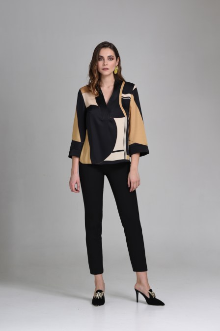 ESTEL Μπλούζα σε άνετη γραμμή