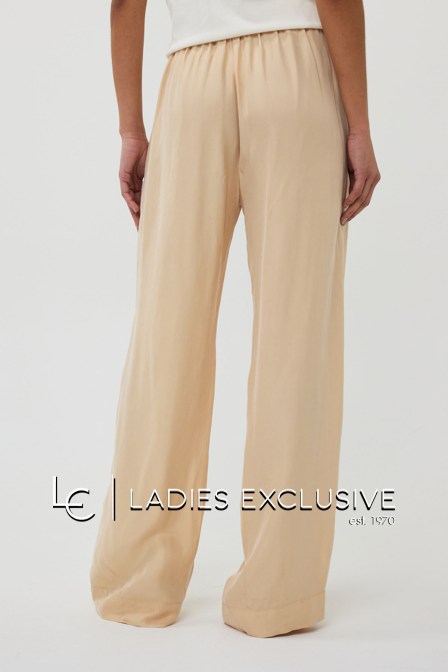 ESQUALO Παντελόνι cupro σε άνετη γραμμή