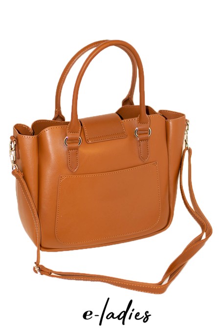 Τσάντα χειρός σε μεσαίο μέγεθος