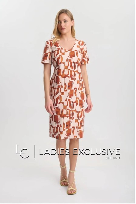 VETO Φόρεμα κοντομάνικο σε ίσια γραμμή